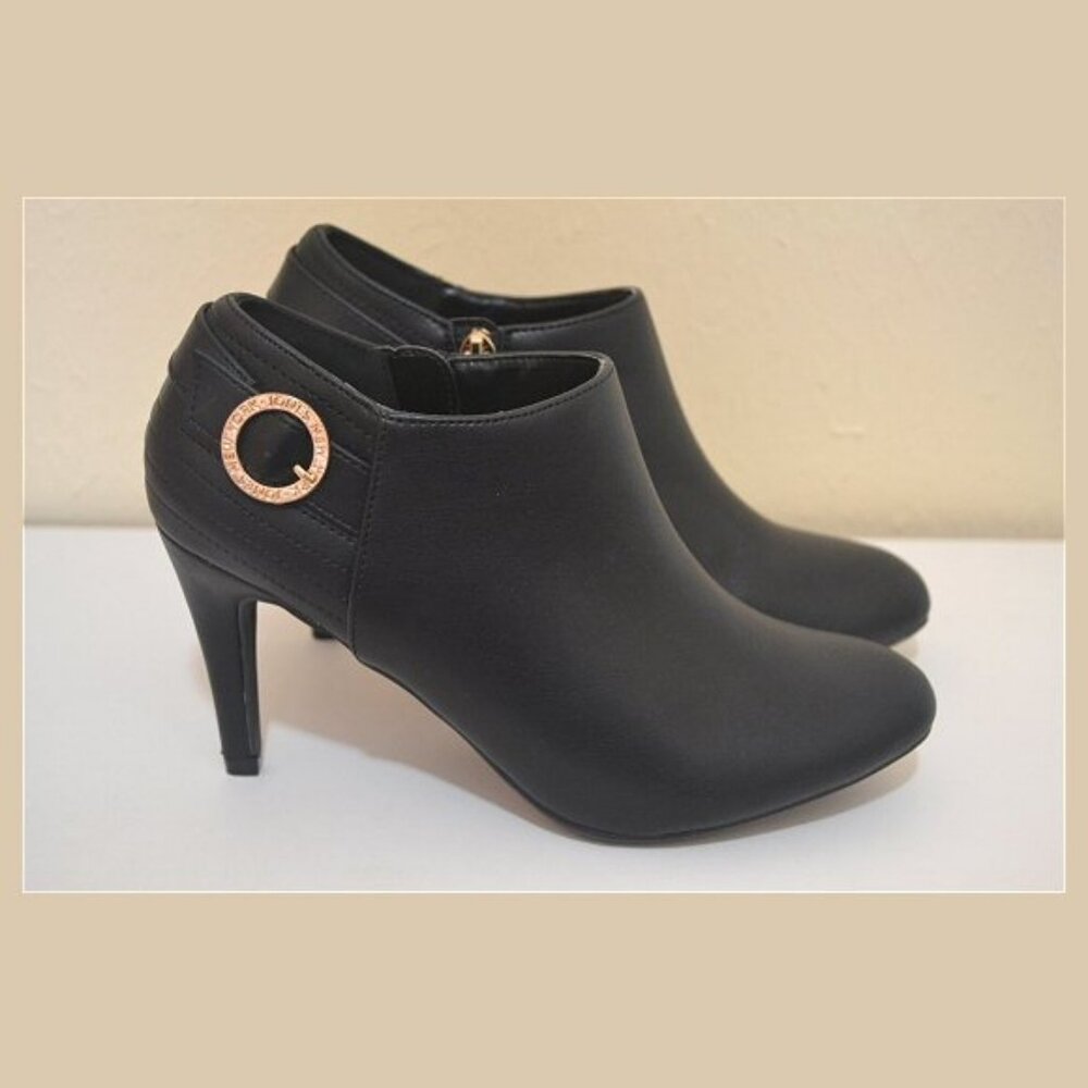 Black High Heeled Booties Size 7M